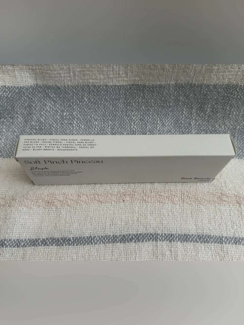 Rare Beauty Soft Pinch Brush